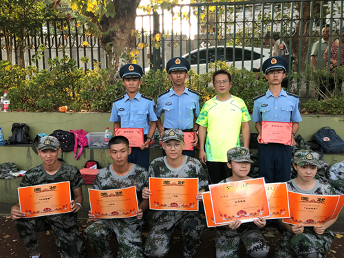 best365英国体育在线出国留学培训基地2018级新生军训工作圆满结束